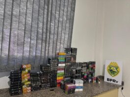 Polícia apreende cigarros contrabandeados e celulares na PR-317 em Toledo