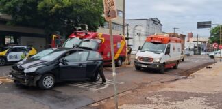 Grave acidente no Centro de Toledo: motociclista é reanimado por socorristas