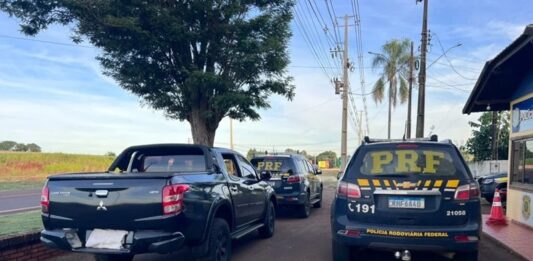 Caminhonete furtada em Toledo é recuperada após perseguição e fuga em movimento na BR-163