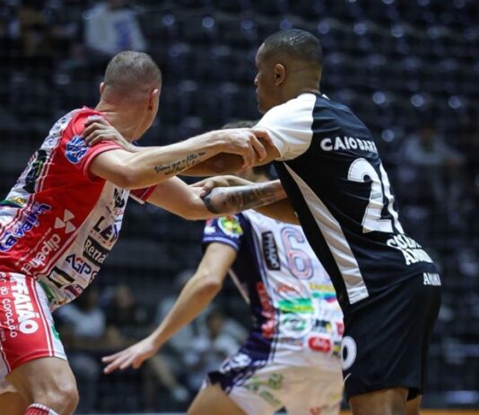 Cascavel cede empate nos segundos finais diante do Corinthians pela Liga Nacional