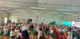 Certis promovem homenagens pelo Dia das Mães com apresentações e bingo