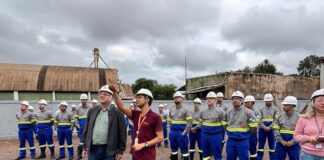 Chefe do Executivo acompanha treinamento de novos eletricistas da Copel