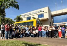 Deputado Federal Sperafico entrega ônibus escolares em municípios da região