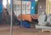 Funcionárias chegam para trabalhar e encontram homem dormindo dentro de empresa em Toledo