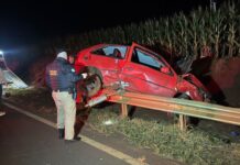 Veículo fica destruído após capotamento na PR-491, em Nova Santa Rosa