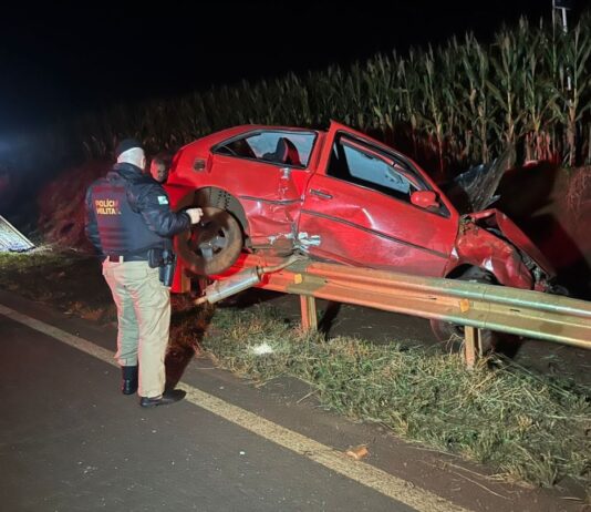Veículo fica destruído após capotamento na PR-491, em Nova Santa Rosa