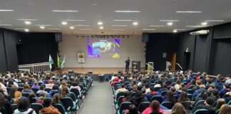 Guarda Municipal orienta jovens sobre uso correto de veículos elétricos