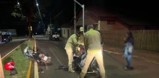 Homem fica ferido após acidente envolvendo moto e caminhão em Novo Sarandi