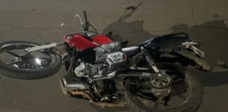 Motoboy fica ferida após colisão no centro de Marechal Rondon