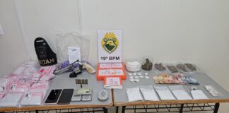 ROTAM dá prejuízo ao tráfico e apreende cocaína, arma e munições em Toledo