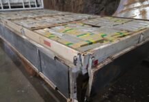 Receita Federal apreende 715 kg de maconha em caminhão com fundo falso na Ponte da Amizade