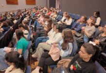 Servidores municipais participam de palestras da campanha Maio Furta-Cor
