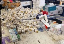 Receita Federal apreende mais de R$ 1,3 milhão em mercadorias escondidas em ônibus no Paraná