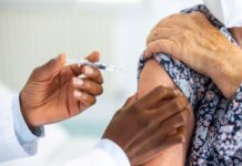 Governo do Brasil alerta que vacinação contra gripe deve ser intensificada antes do inverno