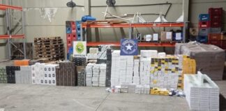 Carga milionária com iPhones, celulares e vinhos é apreendida em caminhão no Paraná
