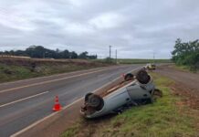 Carro capota e cinco pessoas da mesma família ficam feridas em Marechal Rondon