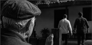 Falsos pastores furtam R$ 40 mil de idoso durante suposta benção.