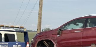 Fiat Toro colide com carreta na BR-163 entre Mercedes e Marechal Rondon
