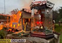 Incêndio de grandes proporções consome residência no interior de Santa Helena