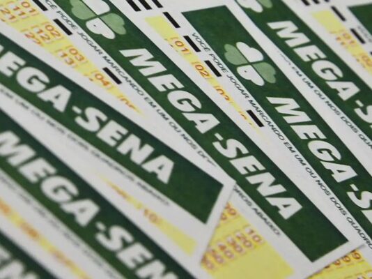 Mega-Sena acumula e prêmio principal vai para R$ 7 milhões