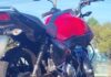Motociclista é flagrado empinando moto e escondendo placa para evitar fiscalização em Toledo