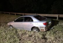 Motorista abandona veículo após acidente com Corolla na PRc-467 em Cascavel
