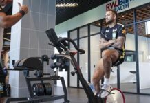 Neymar faz novo exame e segue sem treinar na seleção brasileira