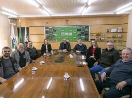 Prefeitura recebe representantes da UTFPR para debater novos projetos.
