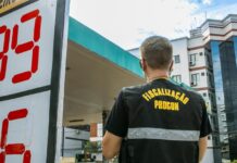 Procon identifica indícios de irregularidades em cinco postos de combustíveis