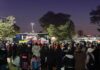 Professores da rede municipal de Cascavel fazem manifestação em frente à Prefeitura e indicam possível greve