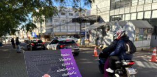 Motoristas são alertados sobre violência contra idosos no Junho Violeta