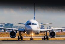 Passagem aérea para voo doméstico no Brasil custou, em média, R$ 632,53 em maio