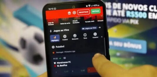 Brasil registrou um golpe a cada 4 minutos em 2025