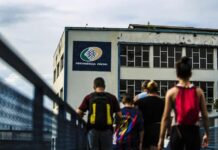 Fila do INSS diminui, mas 1,6 milhão de pessoas aguardam resposta