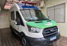 Idoso e criança são atingidos por carro no Centro de Nova Santa Rosa