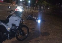 Motociclista tenta fugir da PM, sofre queda e tem moto apreendida no Jardim Europa