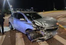 Onix e Corolla Cross colidem em cruzamento no Jardim Pancera, em Toledo