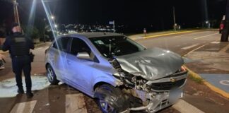 Onix e Corolla Cross colidem em cruzamento no Jardim Pancera, em Toledo