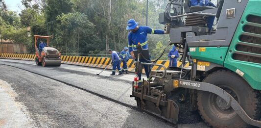 Ponte do Marreco começa a receber camada asfáltica e adequação de acessos