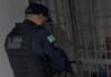 Por ciúmes, homem agride namorada e quebra televisão e pia de residência em Toledo