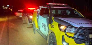 Seis homens armados invadem casa, rendem casal e roubam carro