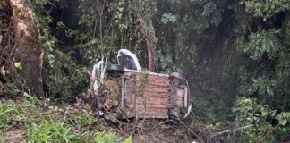 Van da saúde de Lunardelli sai da pista na BR-376 e motorista fica gravemente ferido em Tibagi