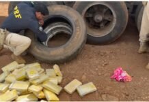 95 quilos de cocaína são encontrados escondidos nos estepes de uma carreta em rodovia da região
