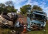 COLISÃO ENTRE CARRO E CARRETA MATA MULHER NA PR-573
