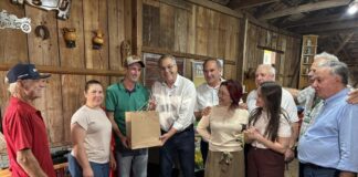 Café colonial marca encerramento da Semana do Agricultor