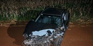 Carro de Toledo invade pista em ultrapassagem proibida e provoca acidente com duas mortes na BR-277