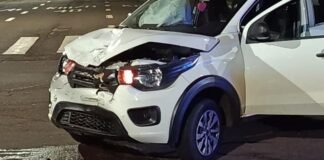 Motociclista sai ileso após colisão frontal com carro em Toledo