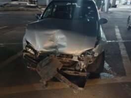 Mulher e criança ficam feridas em acidente entre carros na BR-163, em Toledo