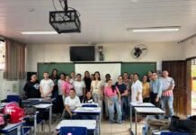 Palestra do Agosto Lilás orienta estudantes sobre violência doméstica