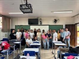 Palestra do Agosto Lilás orienta estudantes sobre violência doméstica